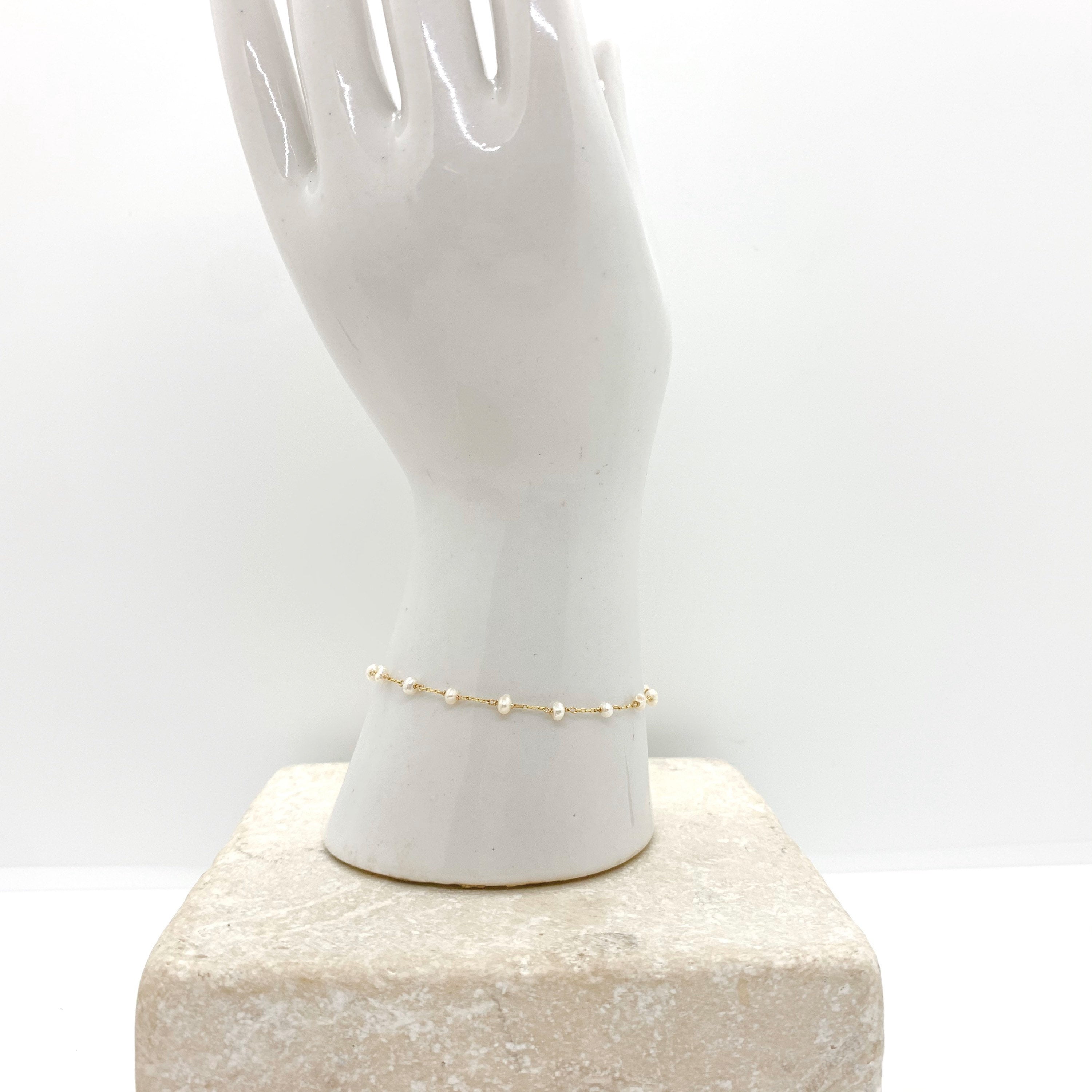 14k Gold Bracelet w/ Freshwater Pearls