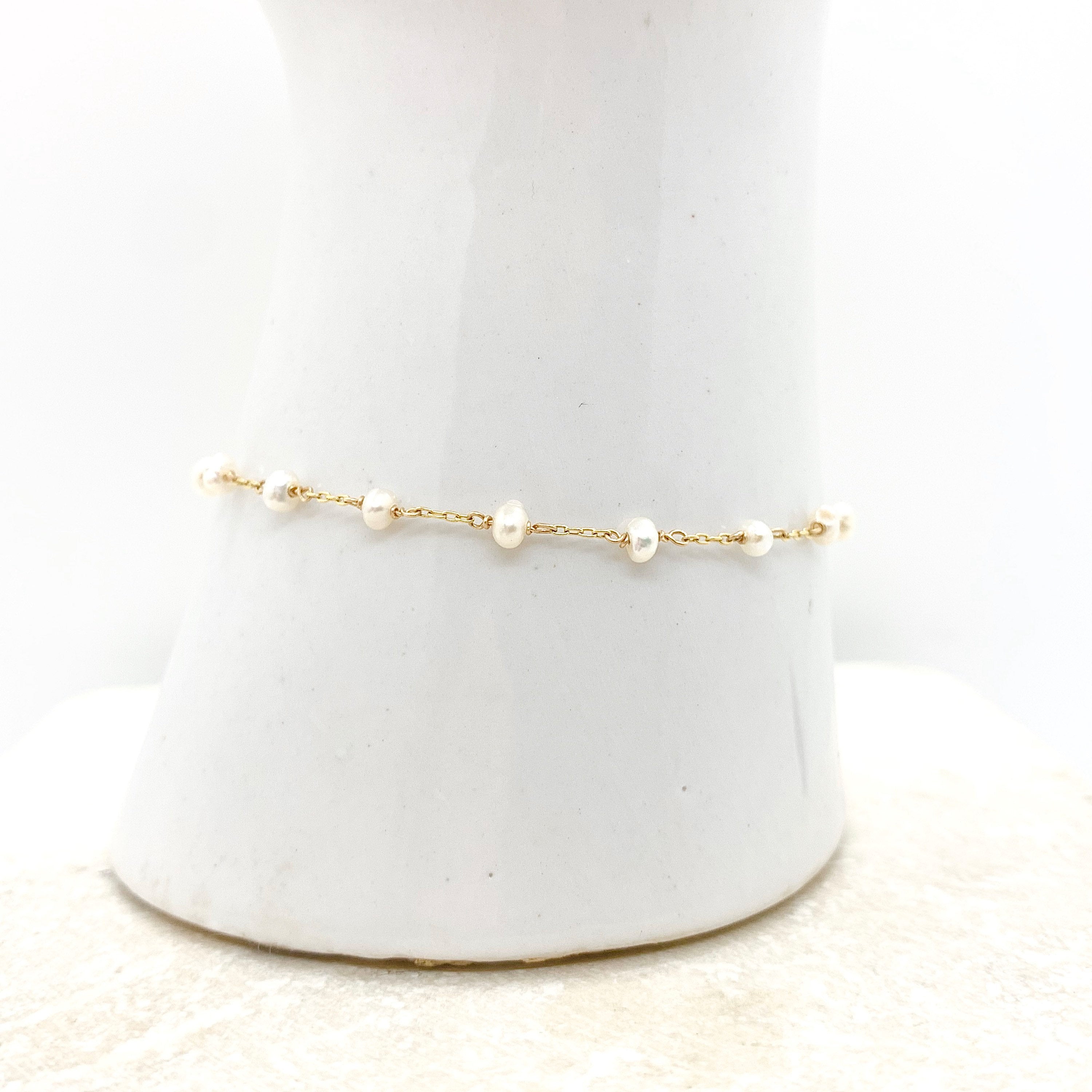 14k Gold Bracelet w/ Freshwater Pearls