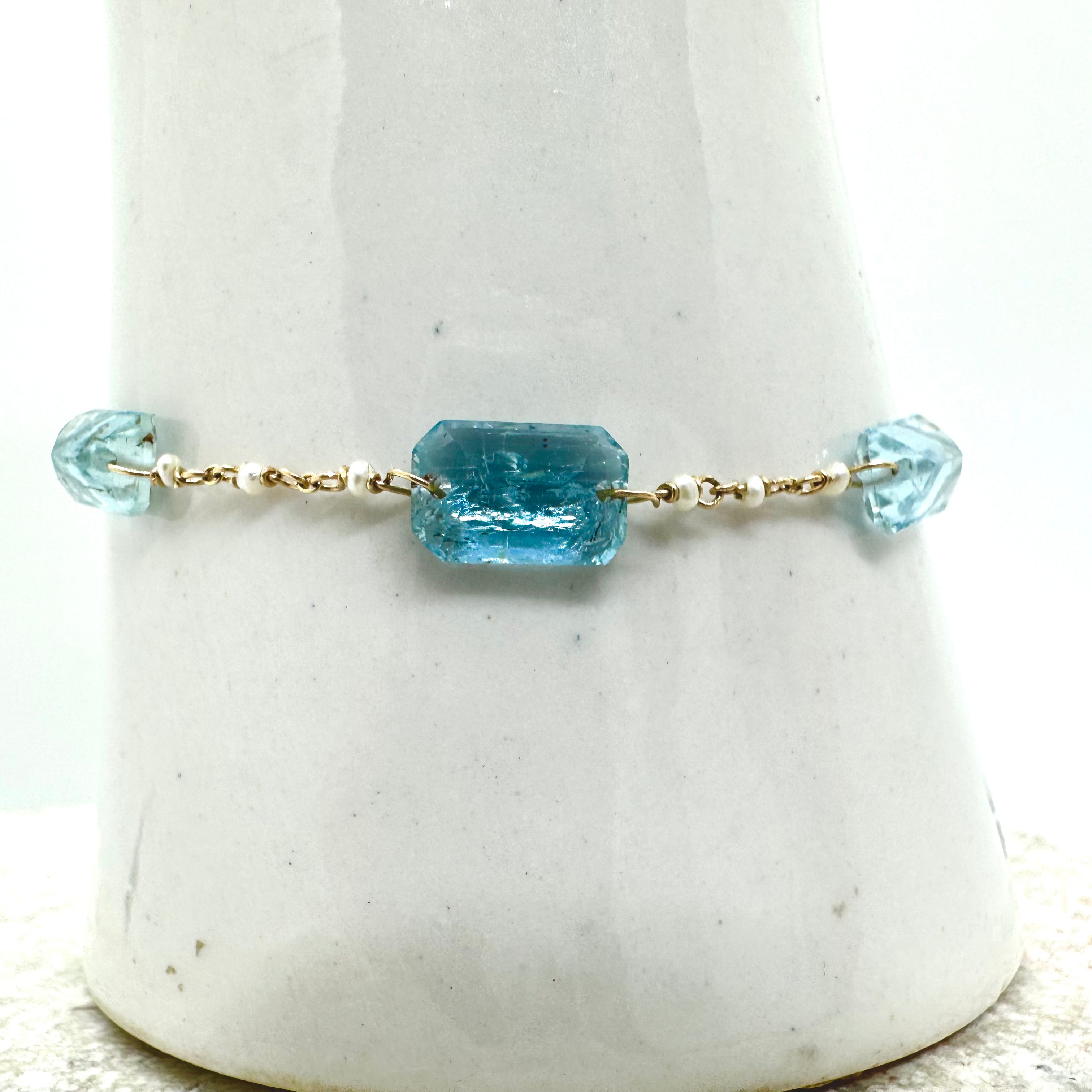 14k Gold Chain Bracelet w/ Aquamarine & Freshwater Pearls