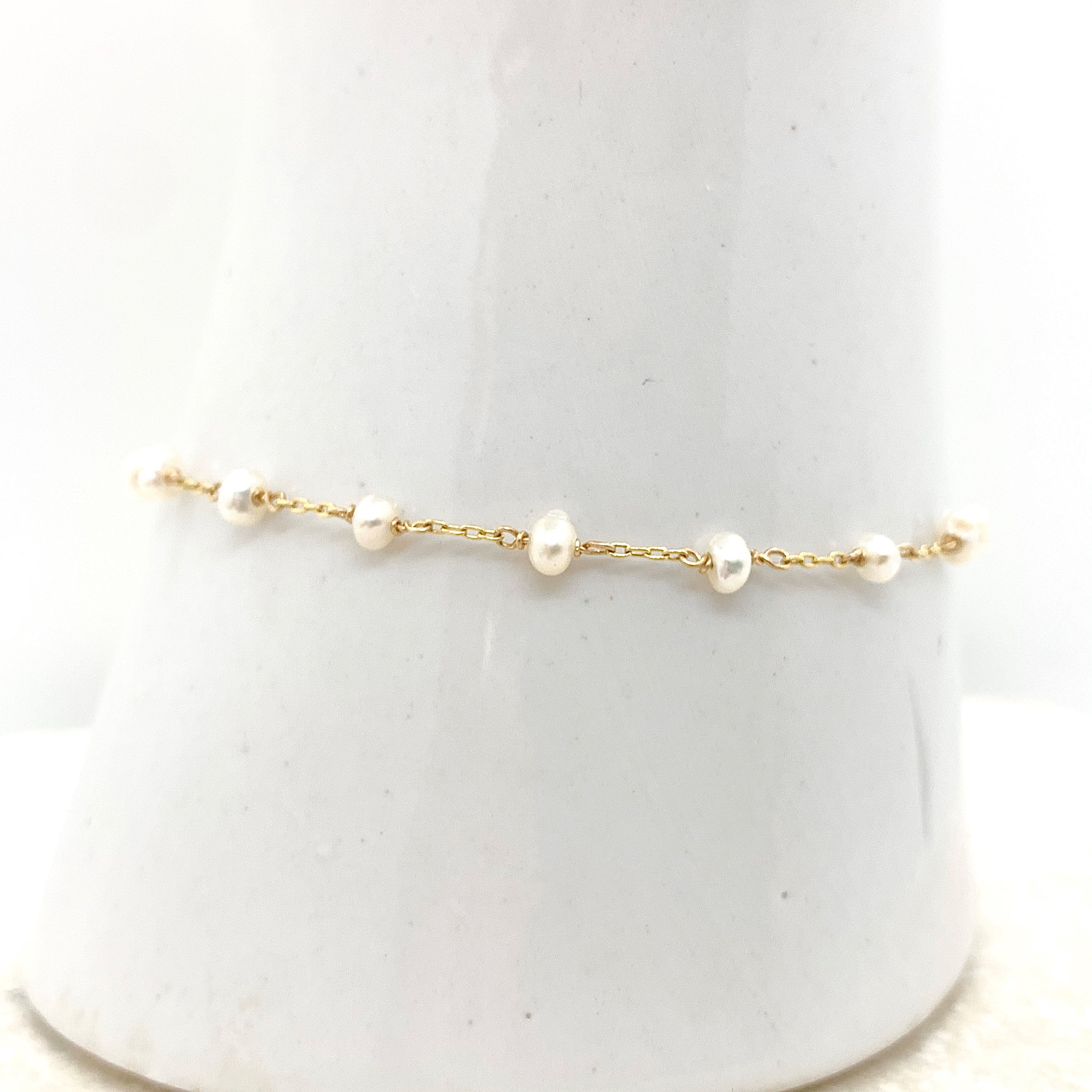 14k Gold Bracelet w/ Freshwater Pearls