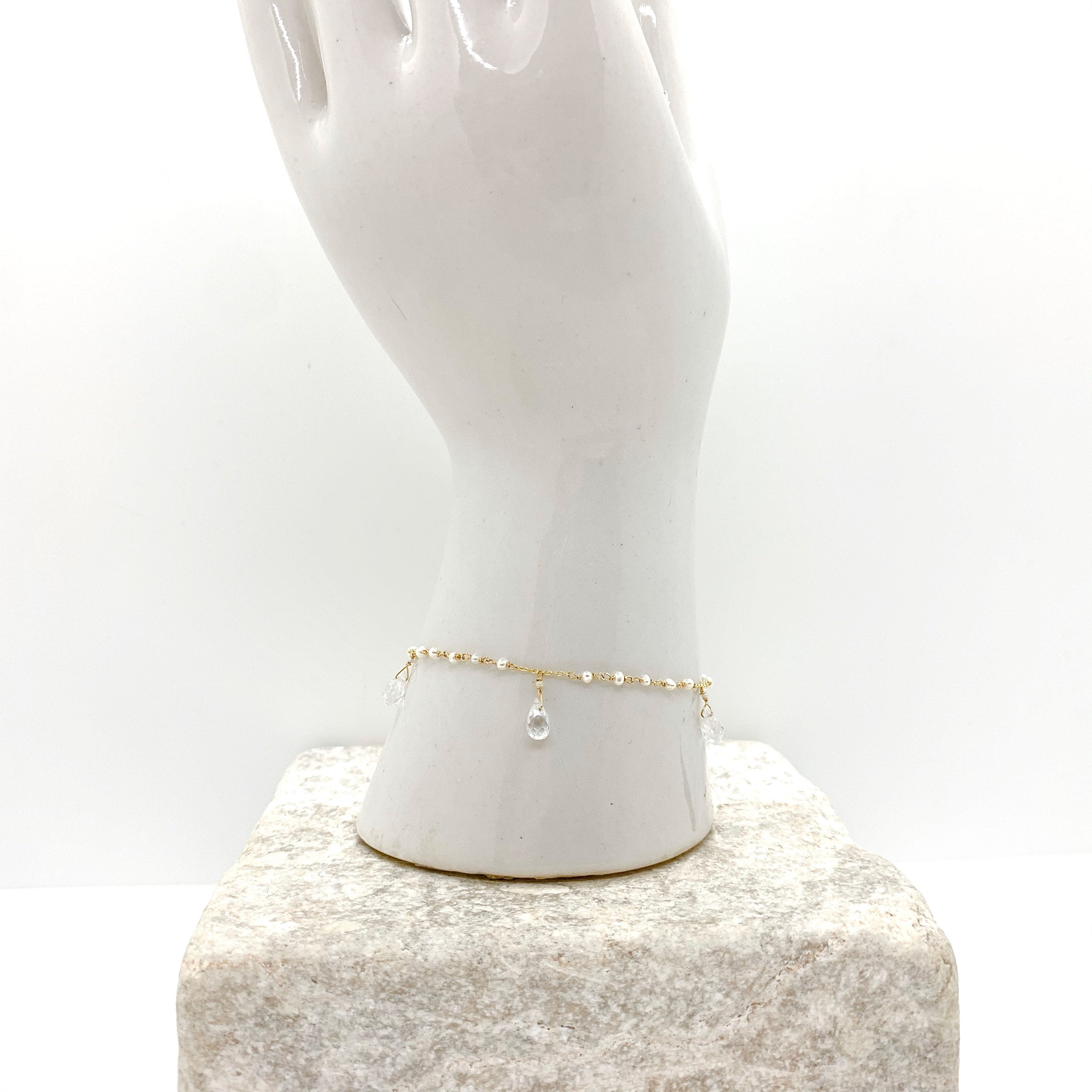 14K GOLD BRACELET - Moonstone Bracelet - Yellow Gold Bracelet - Freshwater Pearls - Gold Chain Bracelet